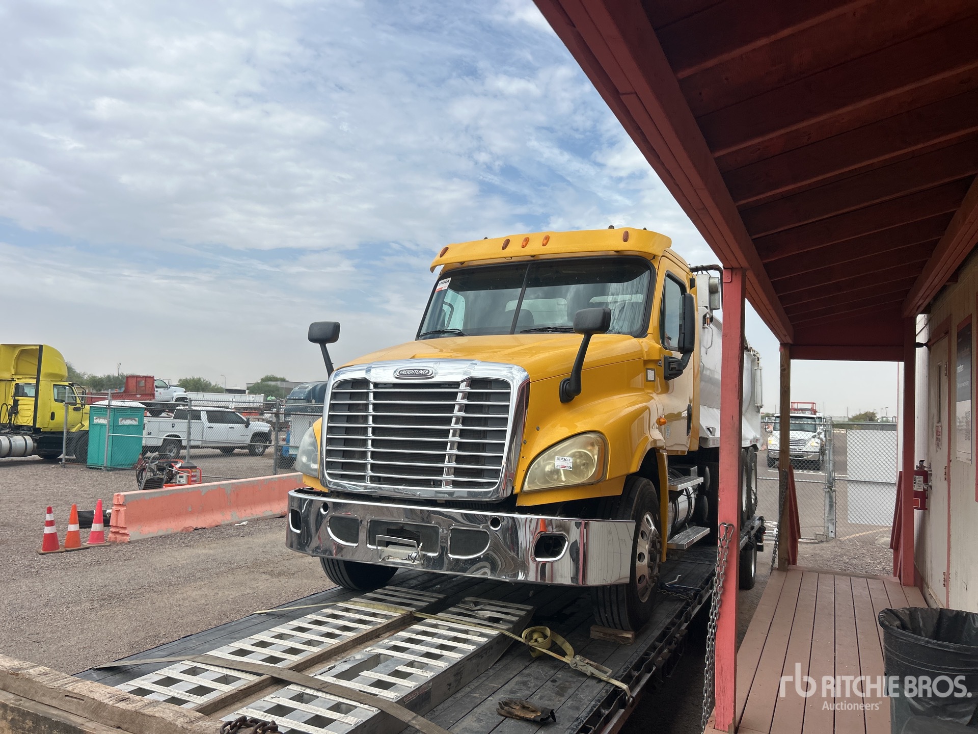 2013 Freightliner CASCADIA SUPER