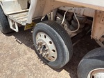 Underbody with Non-Driven Drop Axle (1)