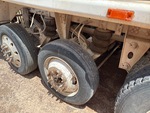 Underbody with Non-Driven Drop Axle (2)