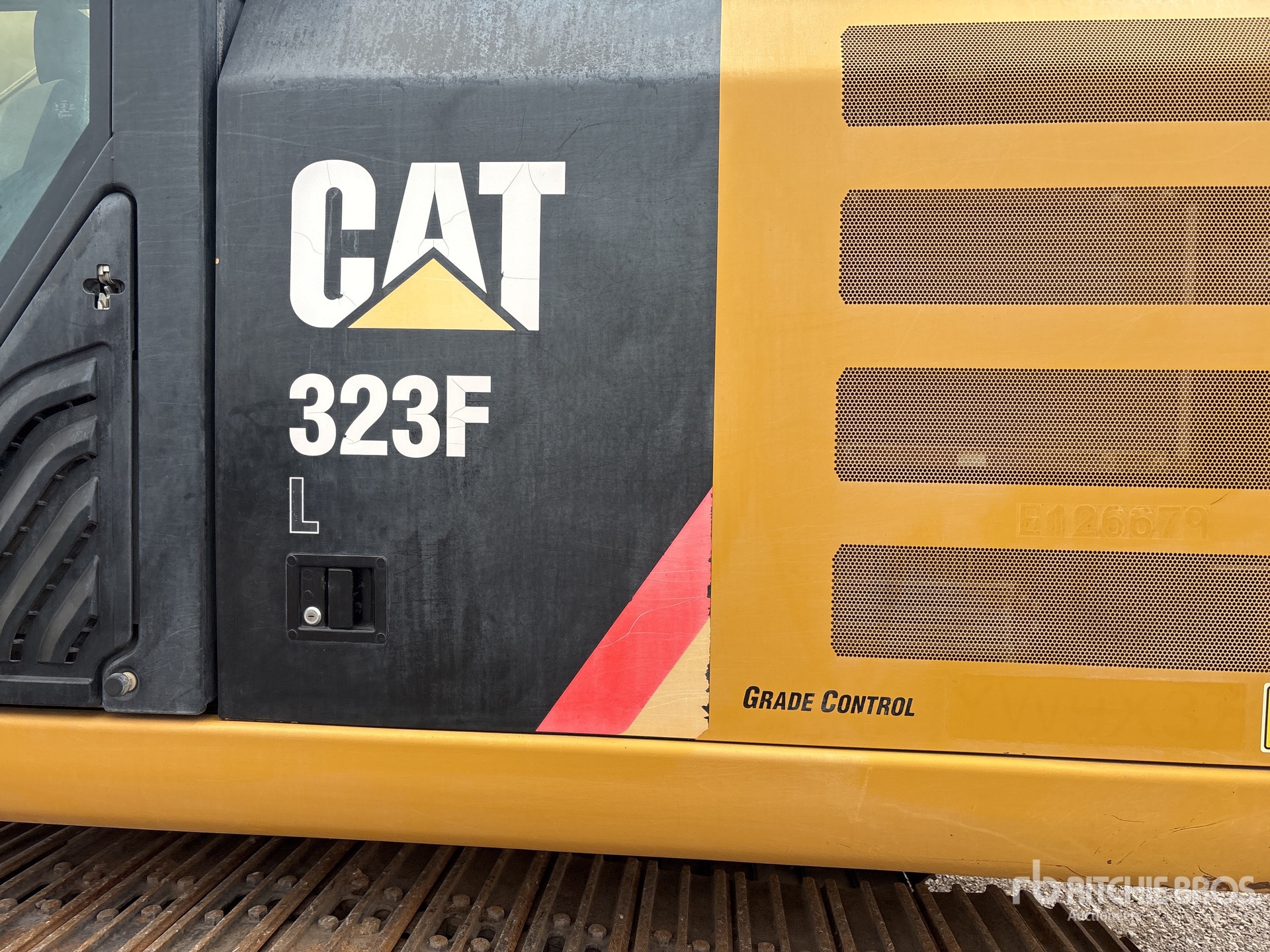 2015 Caterpillar 323F L