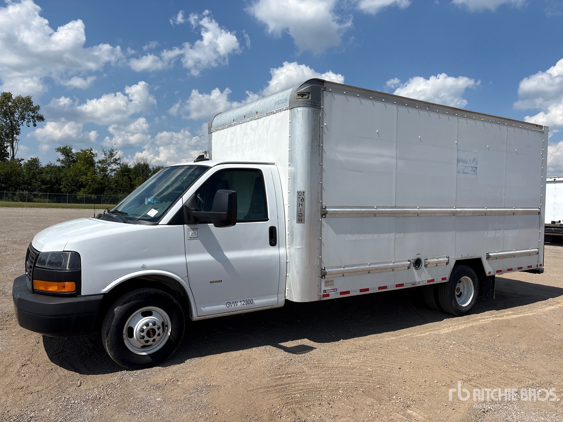 Photo of 2021 GMC SAVANA G3500