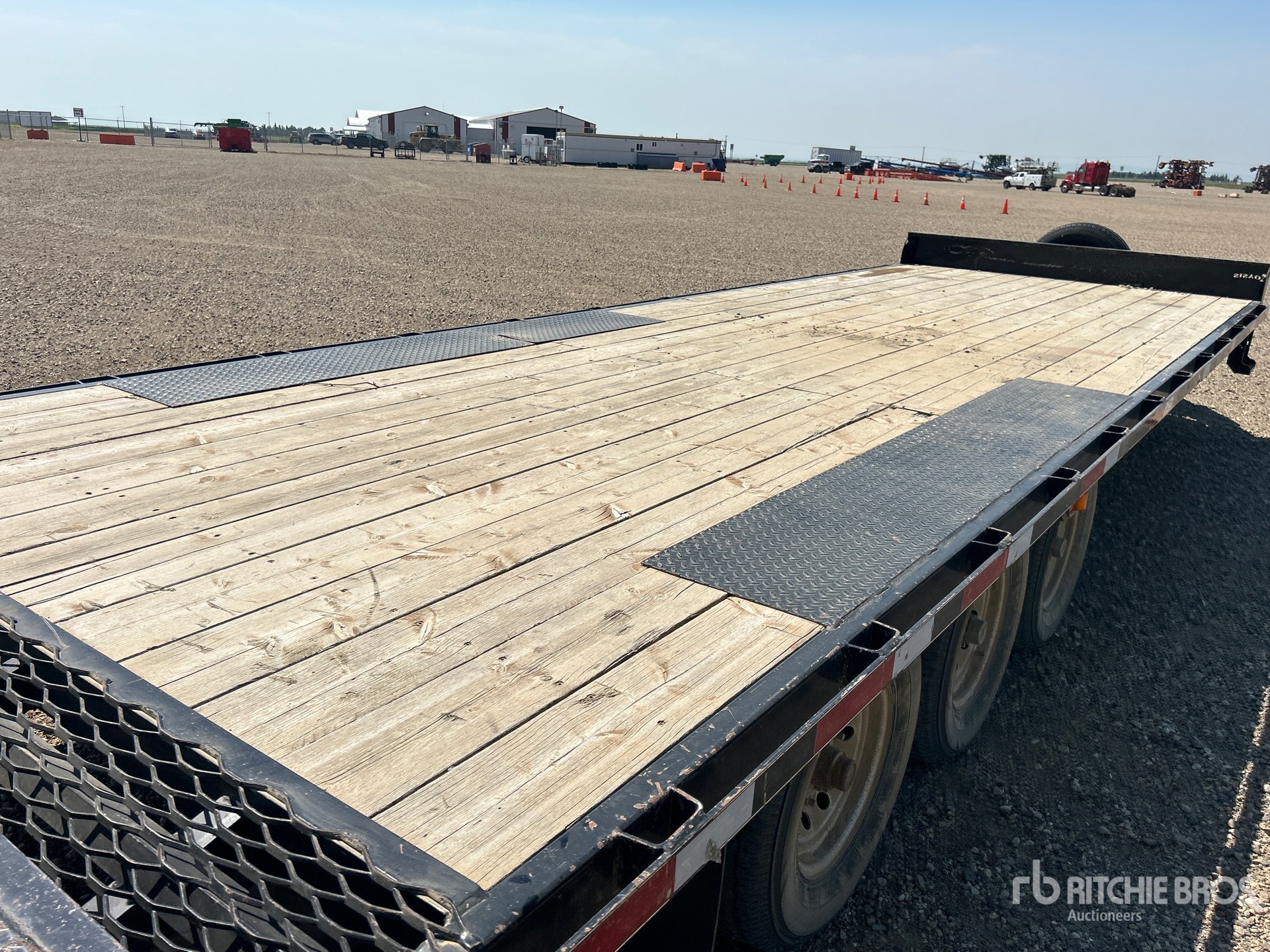 2021 Oasis 30 FT TRI/A