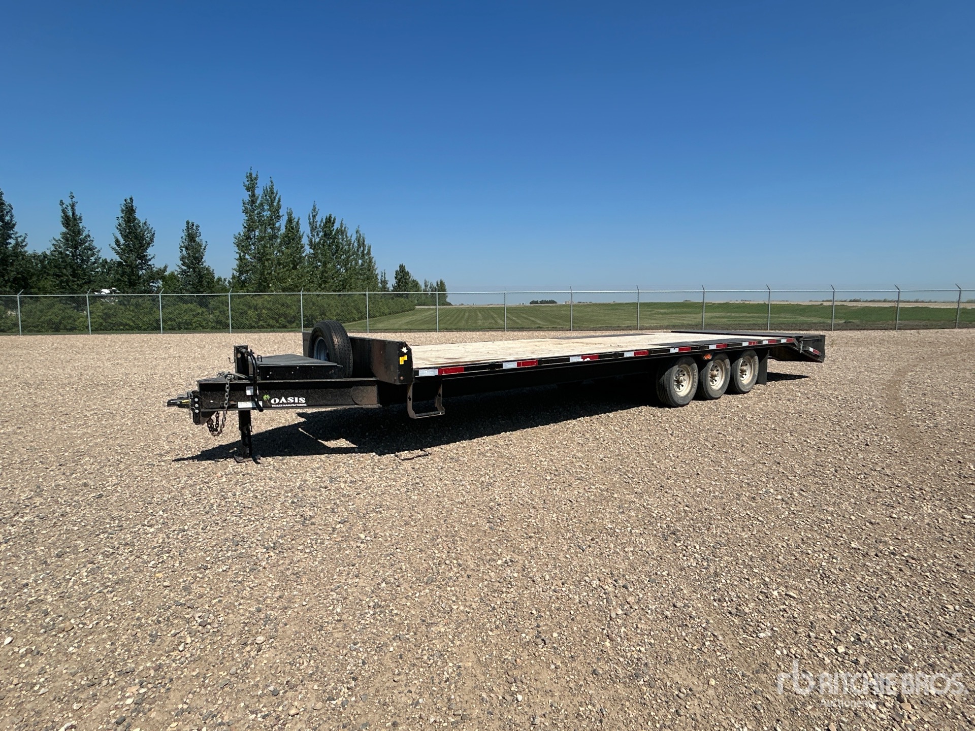 2021 Oasis 30 FT TRI/A