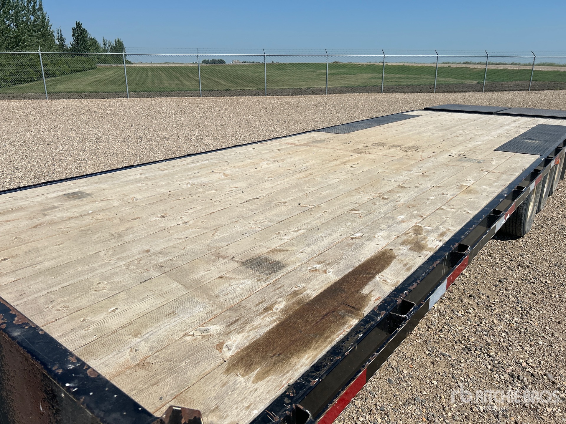 2021 Oasis 30 FT TRI/A
