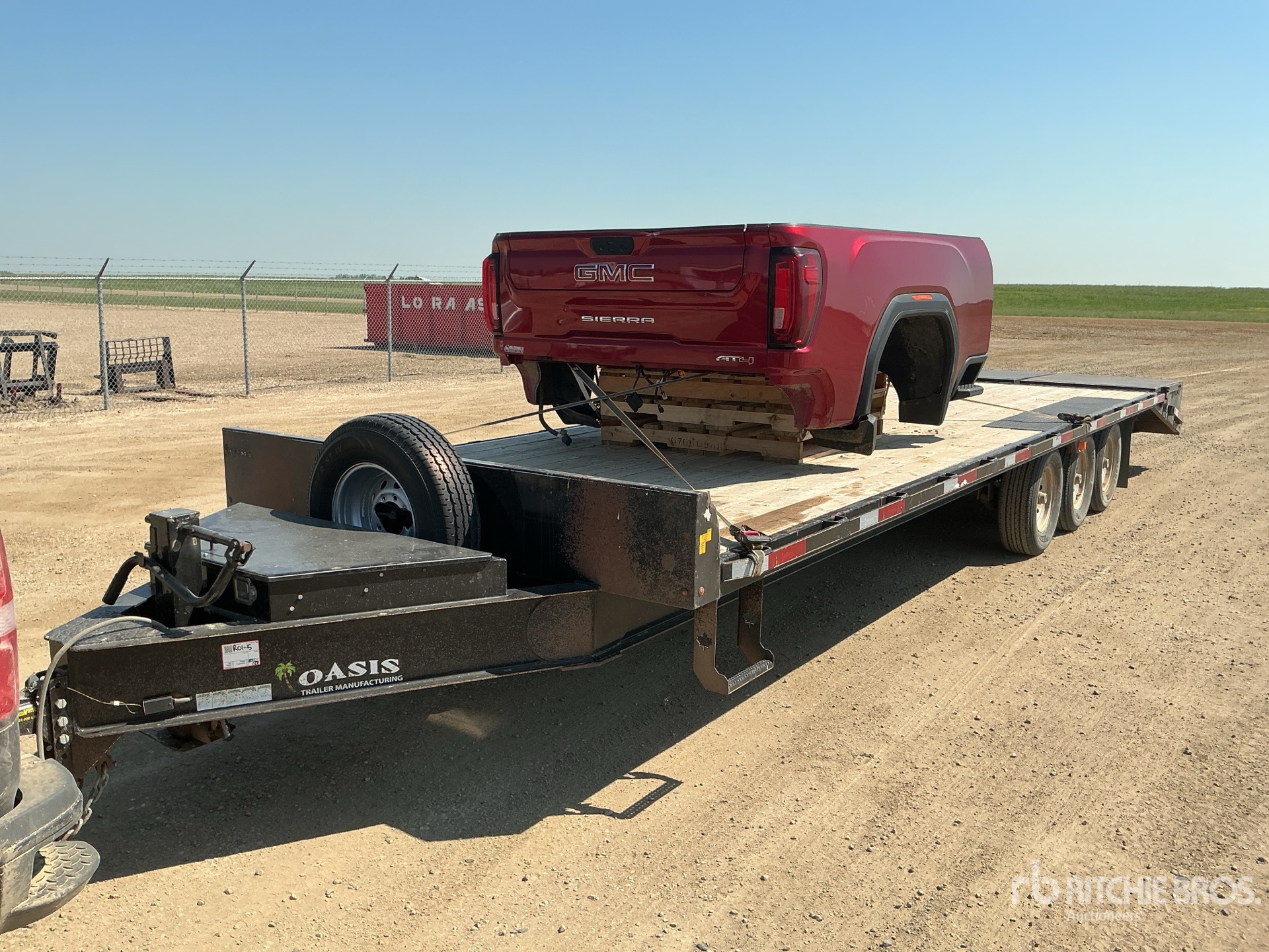 2021 Oasis 30 FT TRI/A