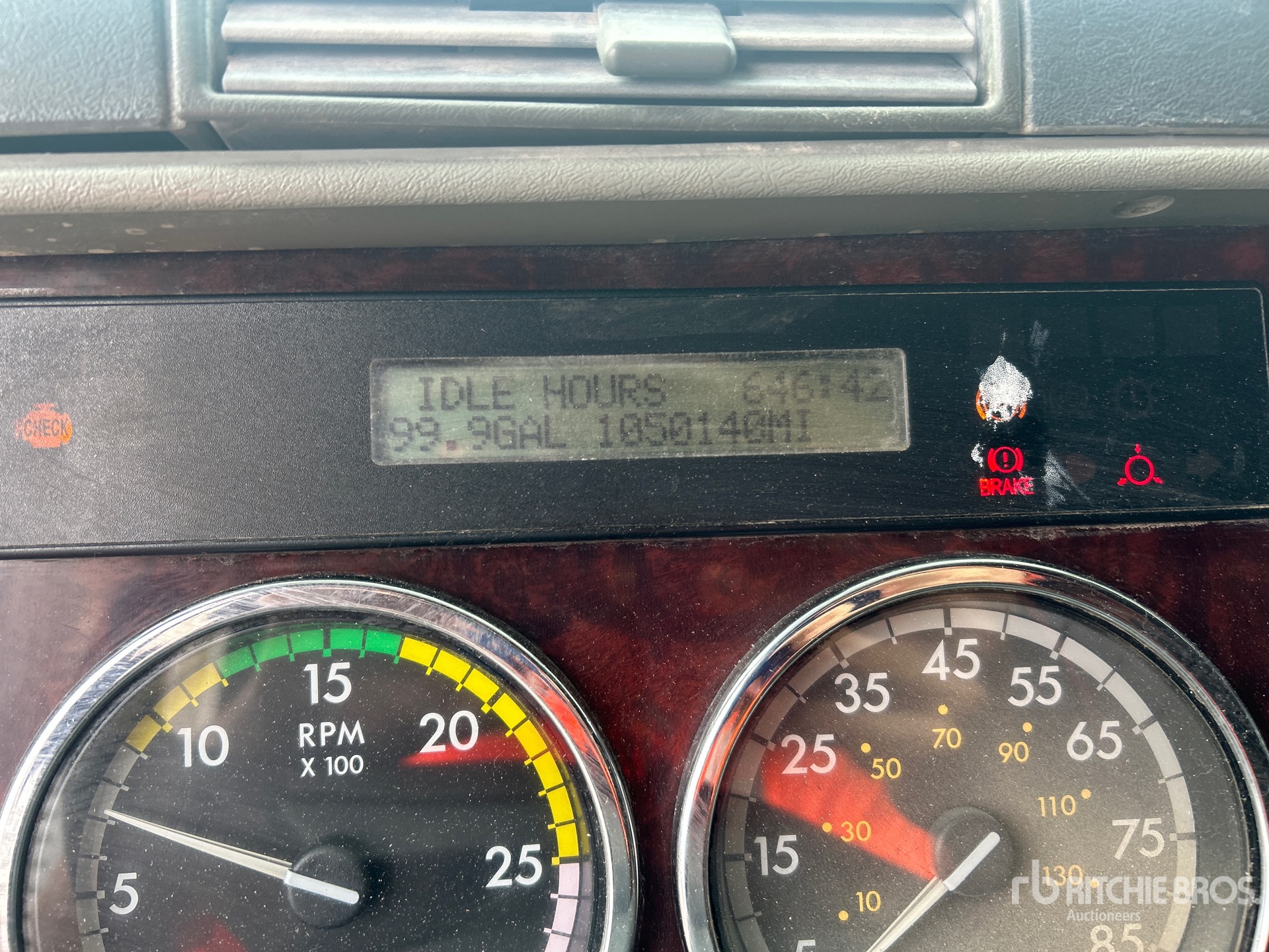 2007 Freightliner Coronado 132