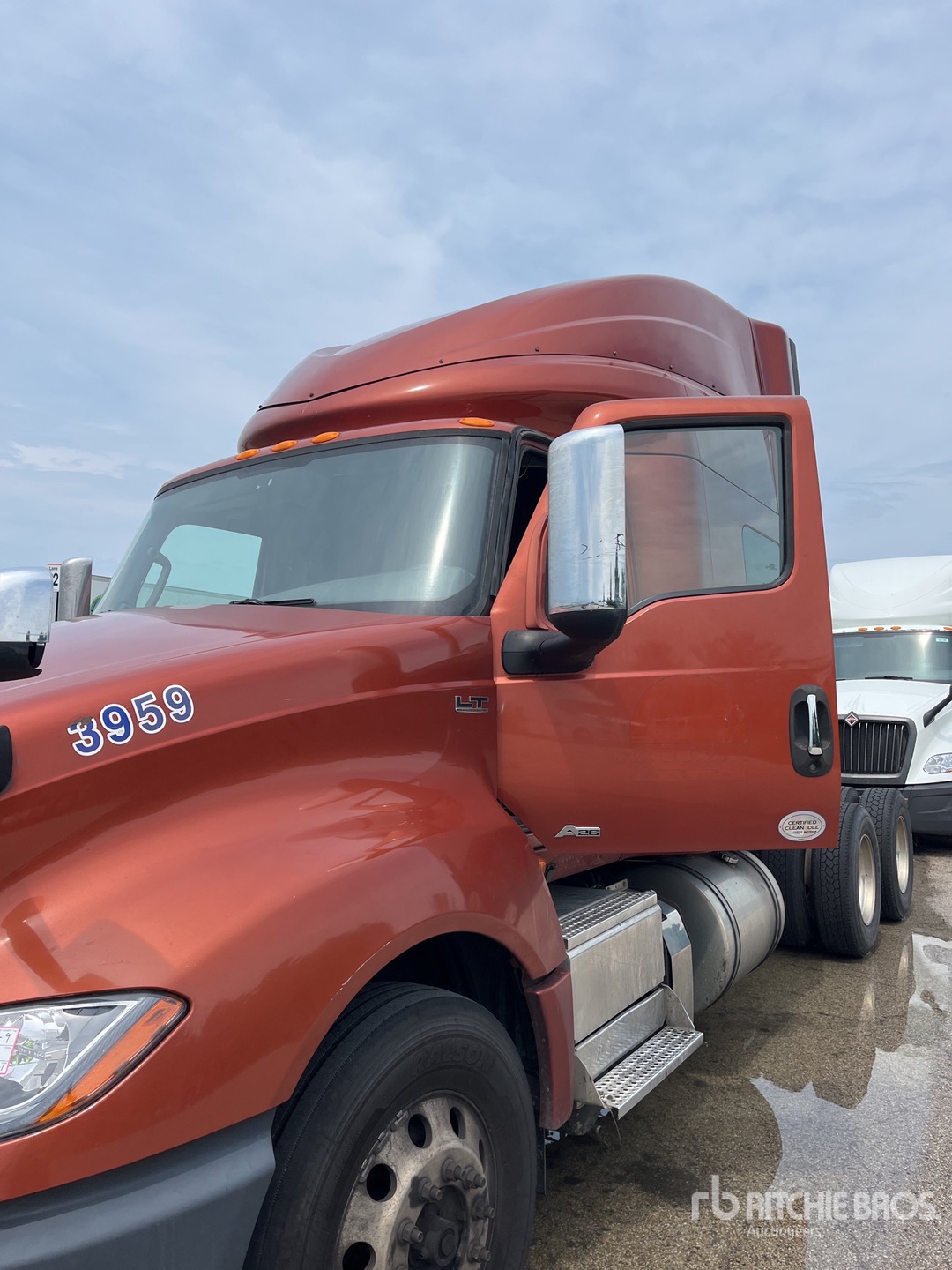 2018 International LT625