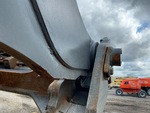Chassis with Quick Coupler to Arms Pins
