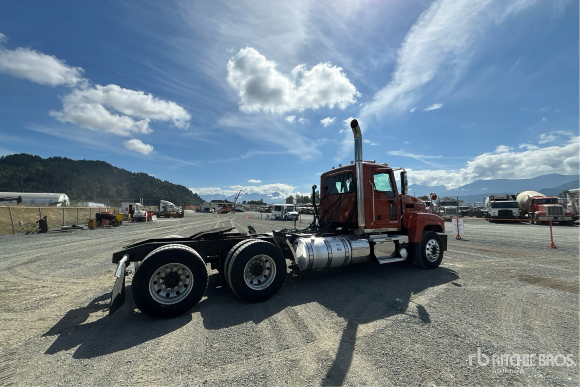 2016 Mack CHU613