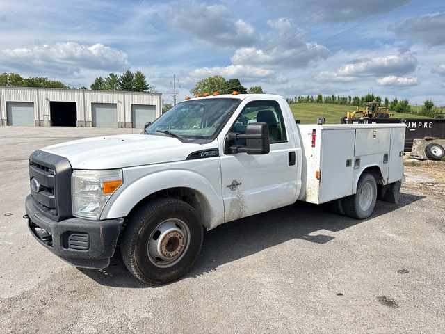 2013 Ford F-350 XL 4x2 Utility Truck