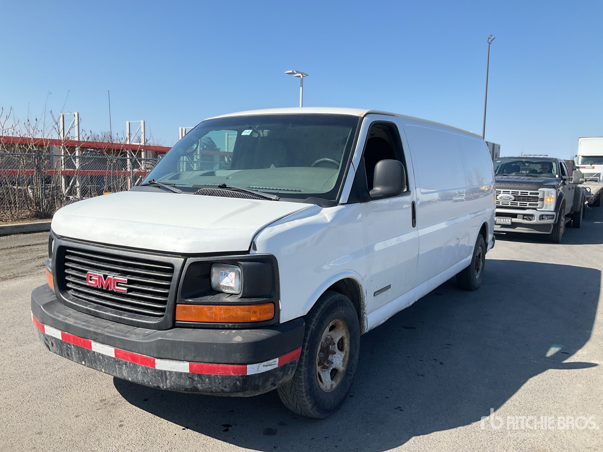 2011 GMC G2500