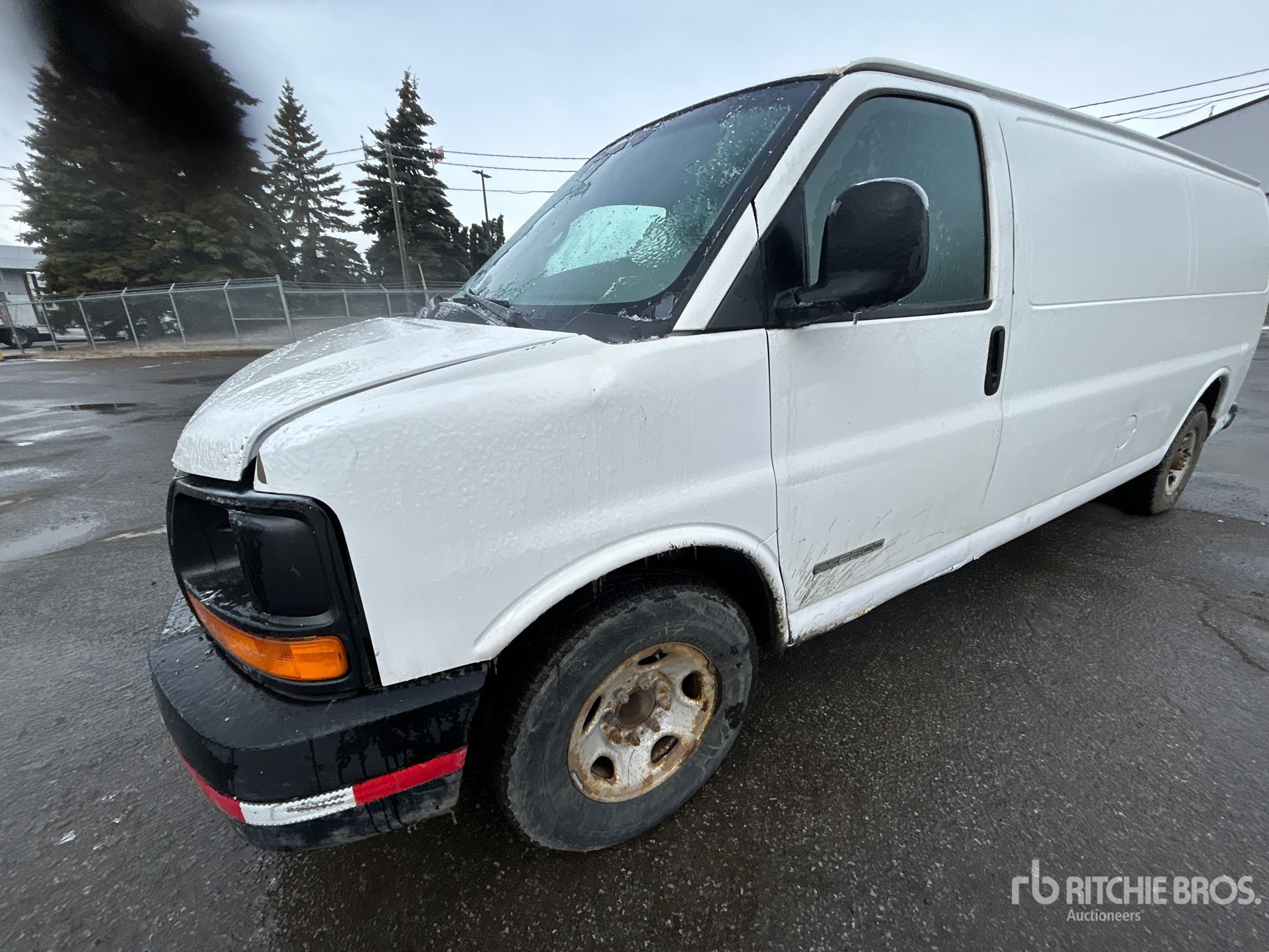 2011 GMC G2500