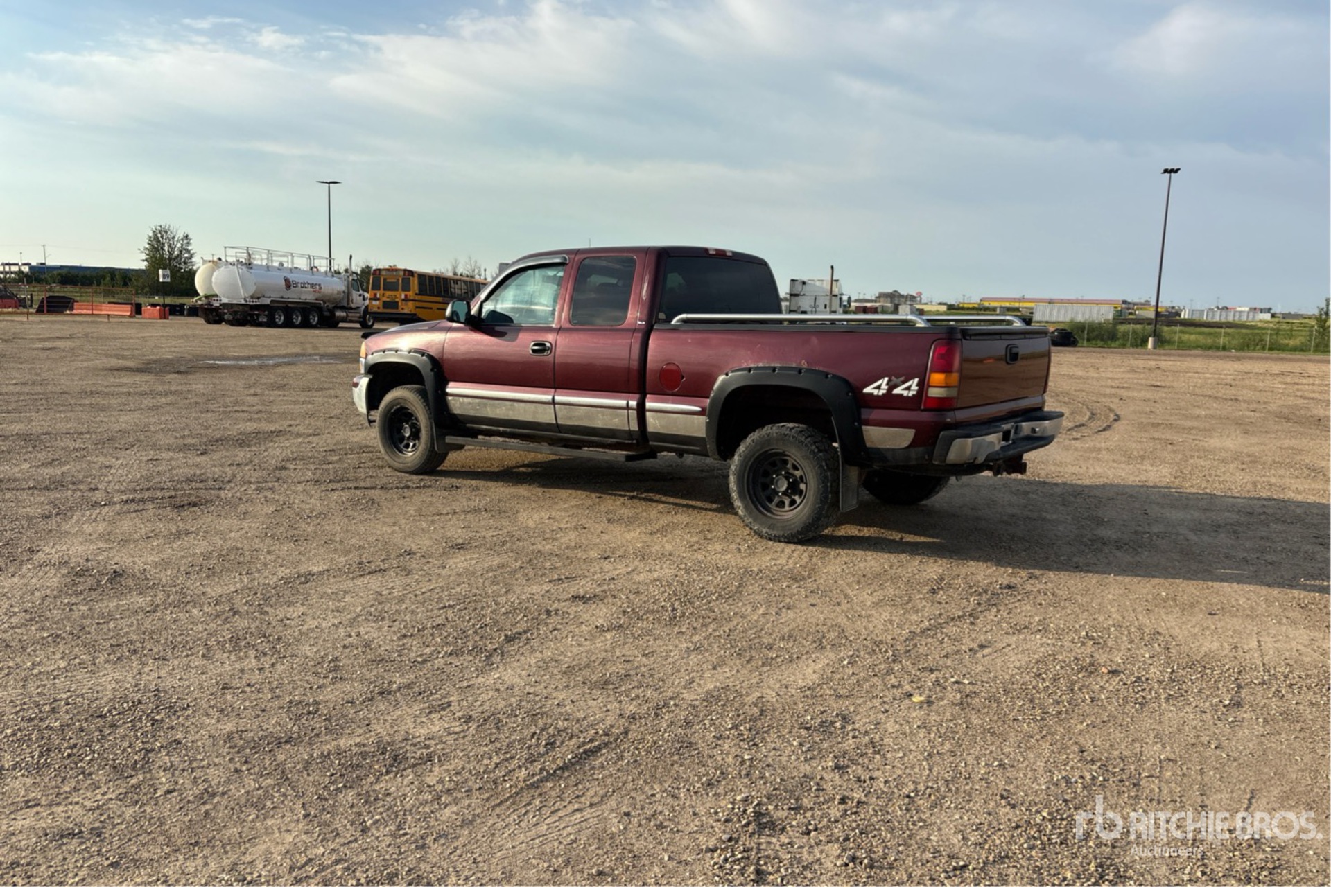 General Appearance with Picture, Left Rear Corner