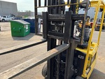 Hydraulics with Fork Positioning Cylinder (on fork carriage)