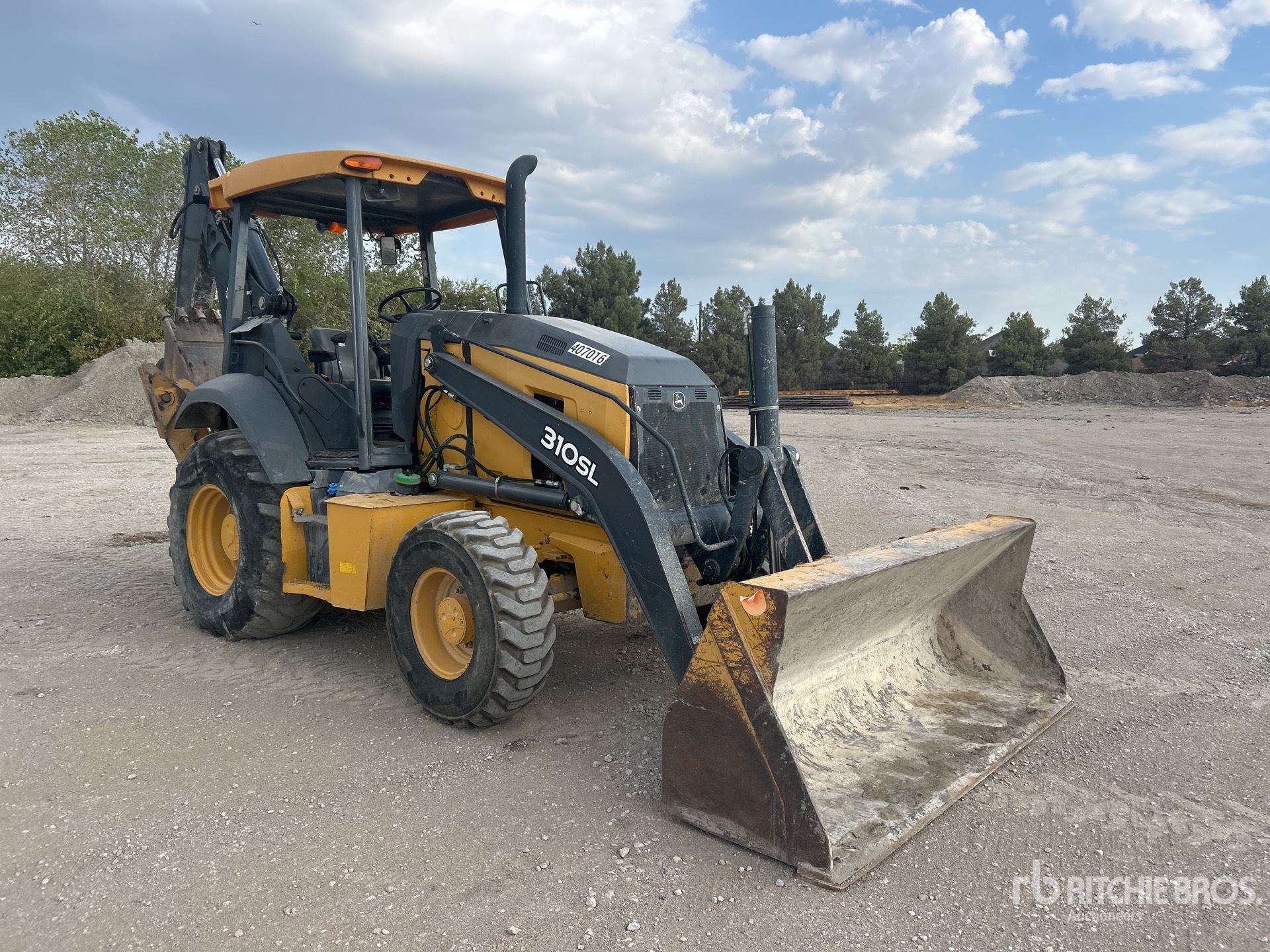 2020 John Deere 310SL