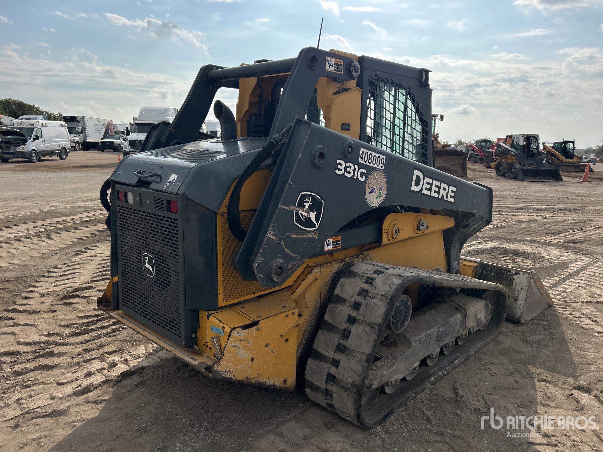 2019 John Deere 331G