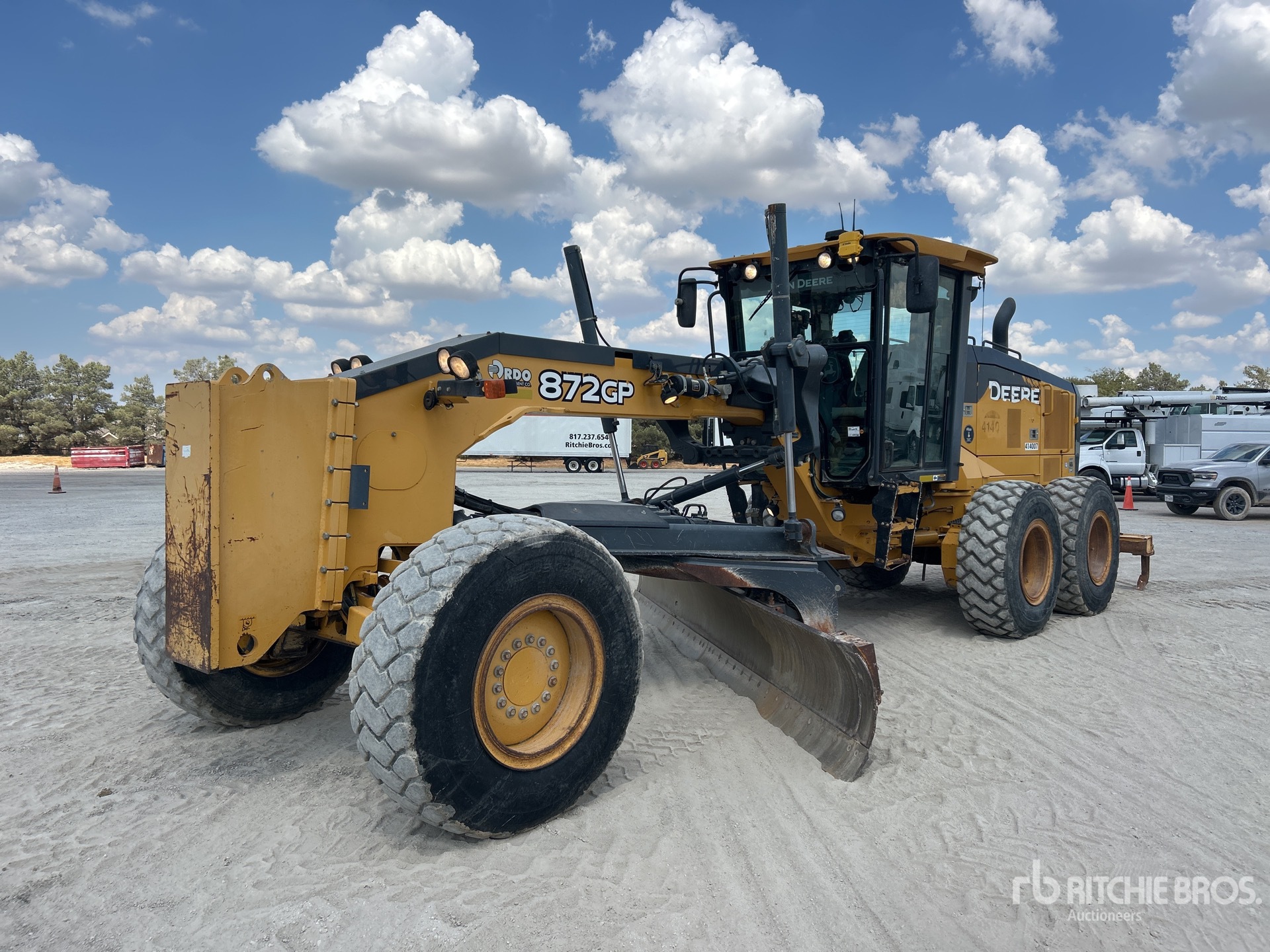 2016 John Deere 872GP