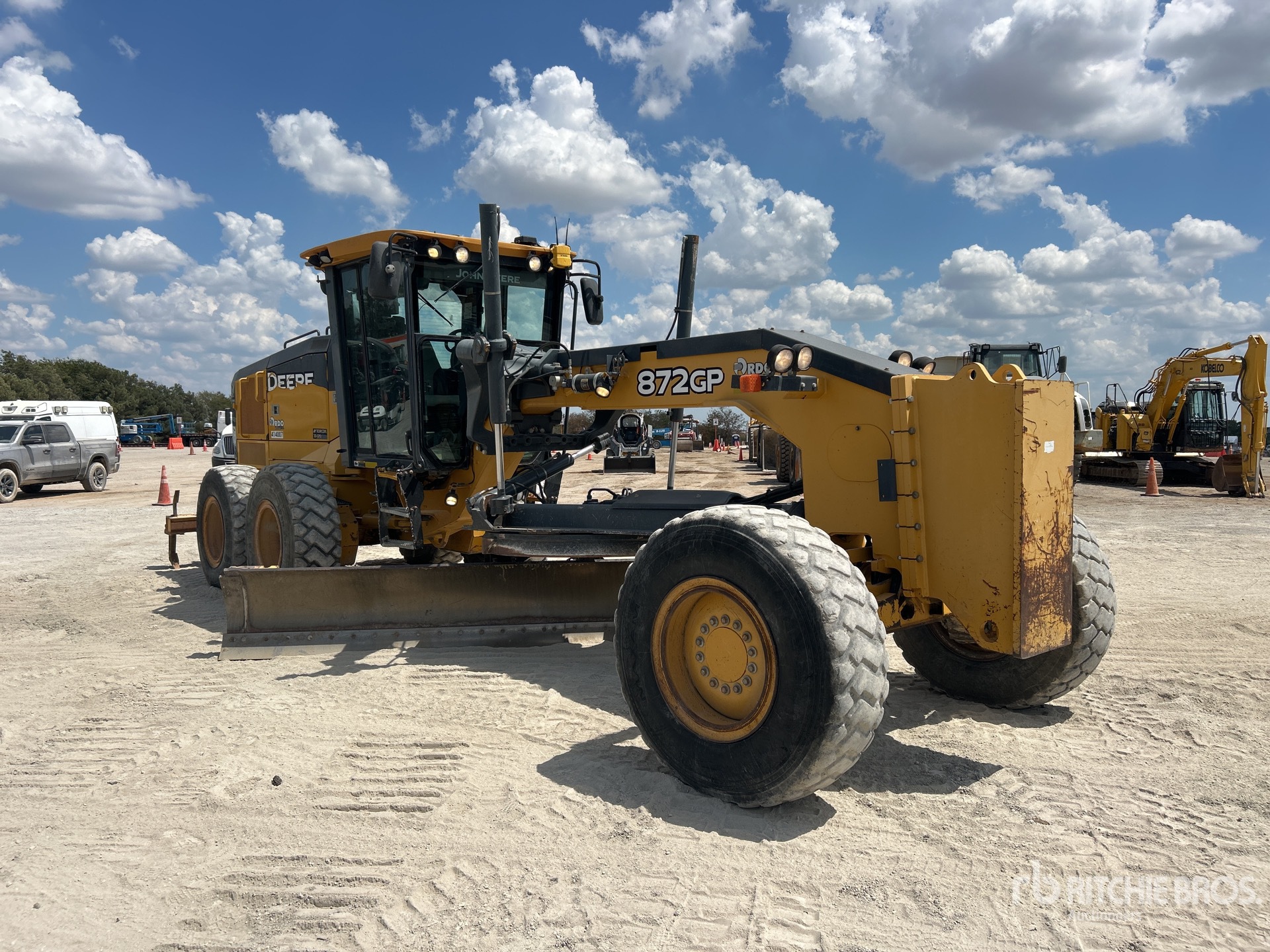 2016 John Deere 872GP