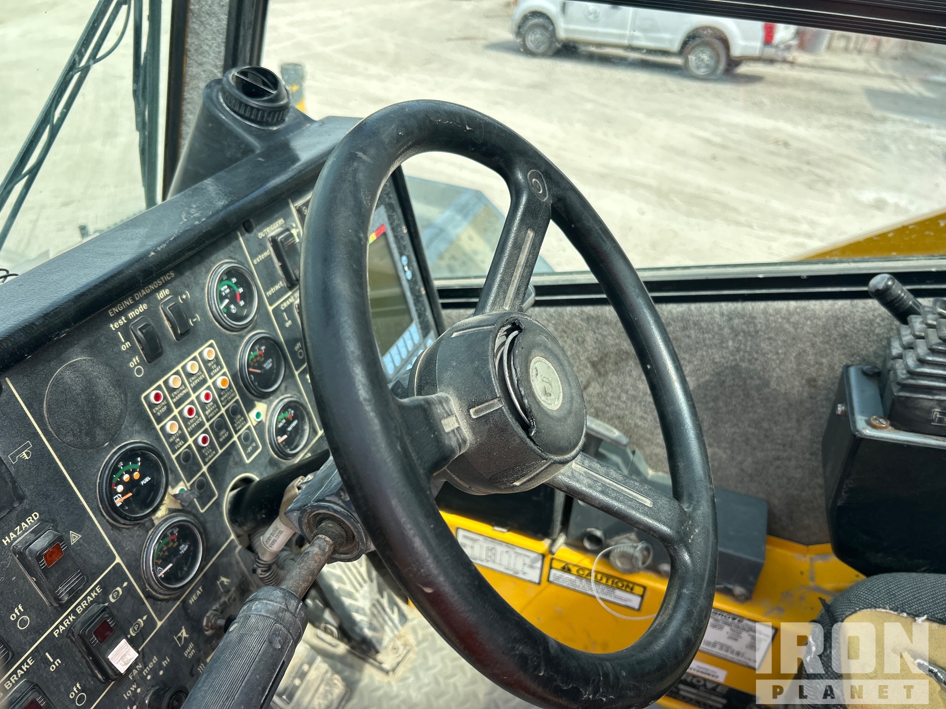 2010 Grove RT700E