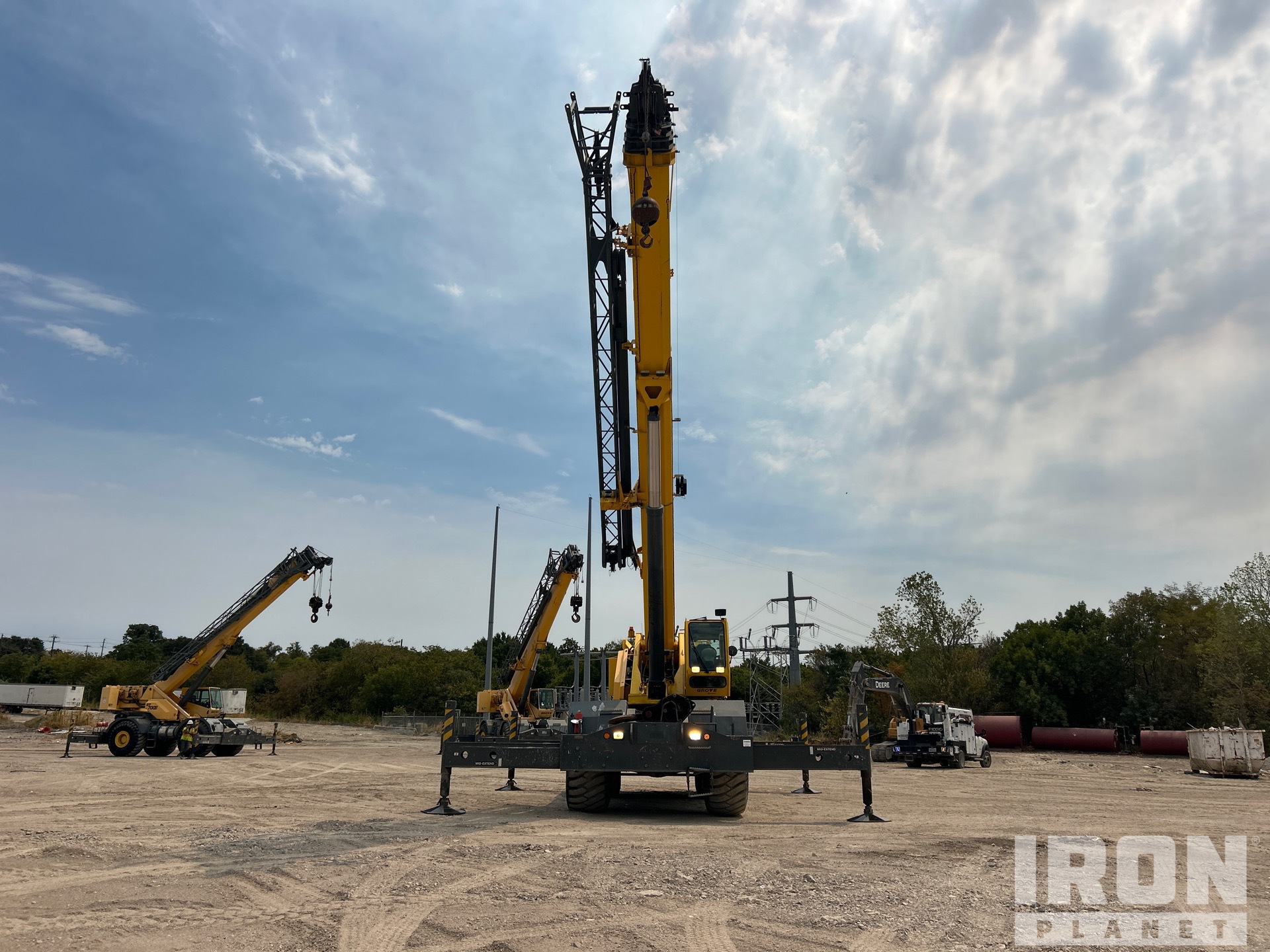 2014 Grove RT880E