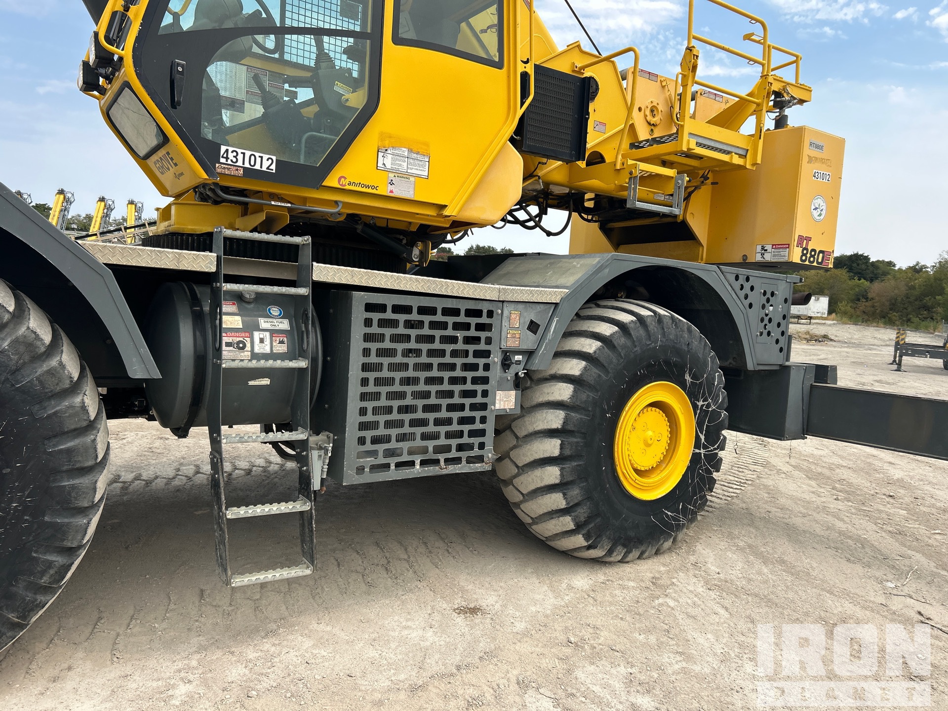 2014 Grove RT880E
