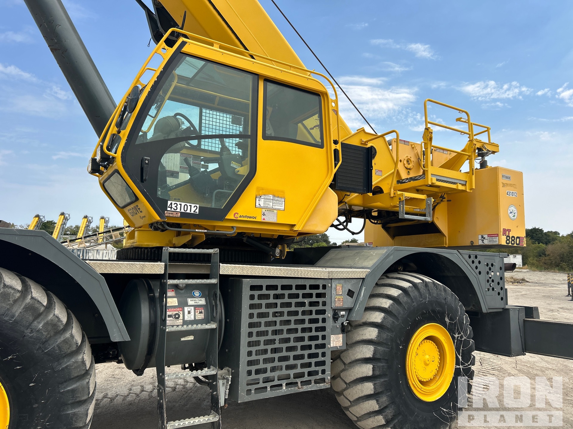 2014 Grove RT880E