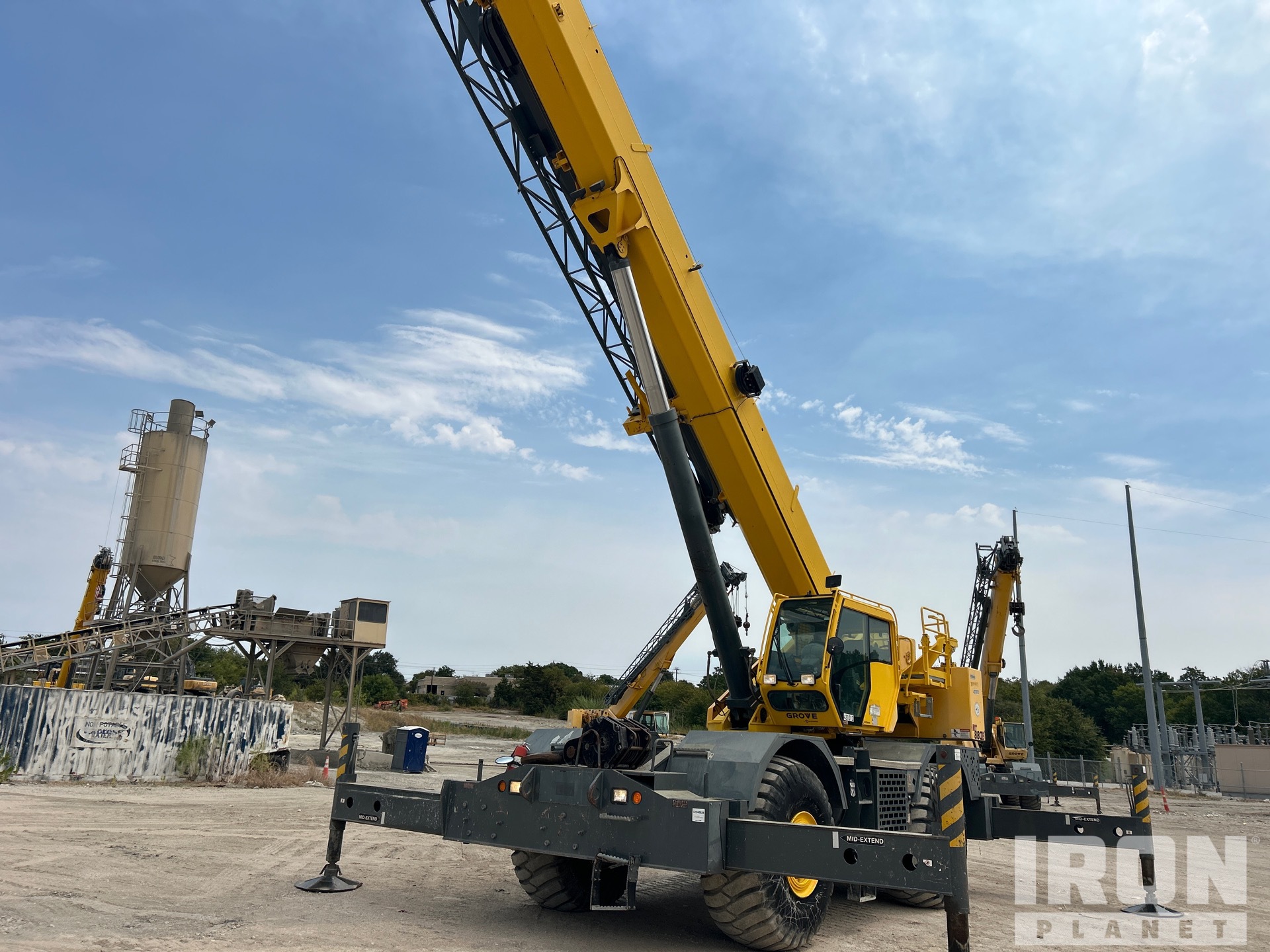 2014 Grove RT880E