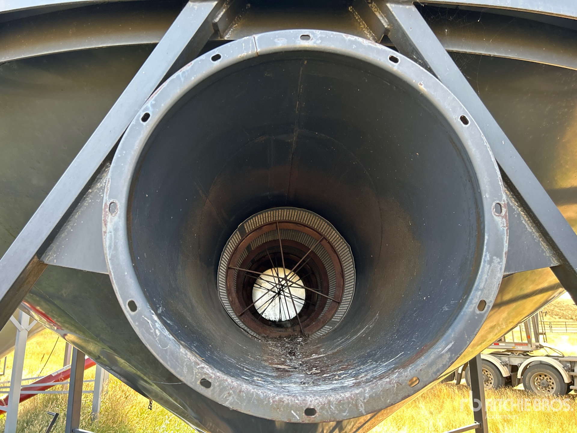 Viterra +/- 4900 BU 5 RING HOPPER