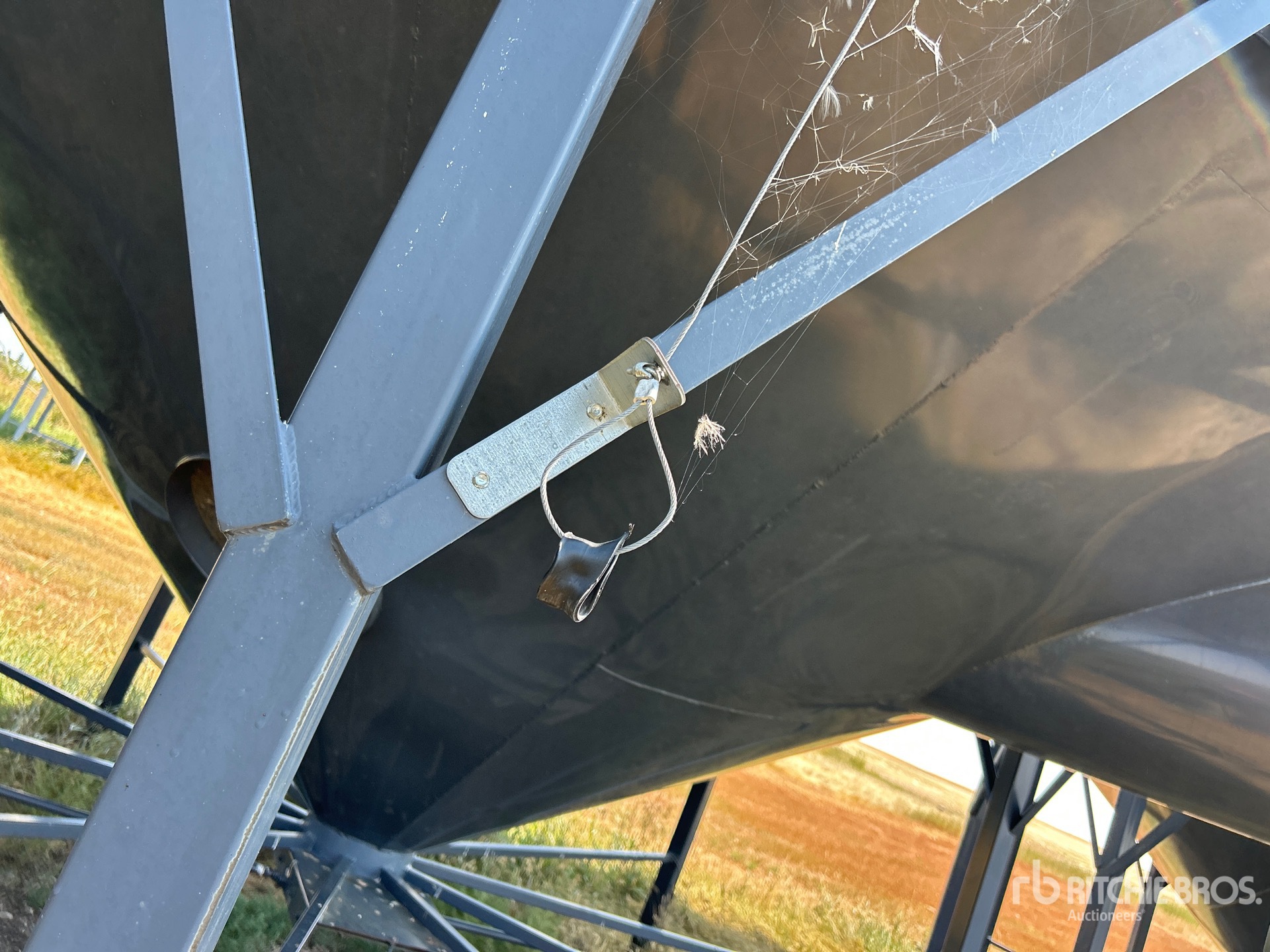Viterra +/- 4900 BU 5 RING HOPPER