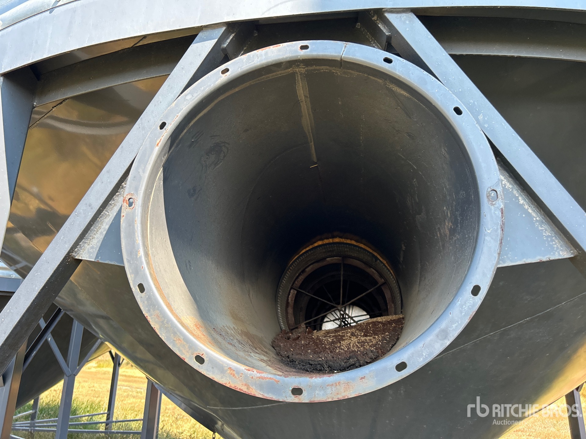 Viterra +/- 4900 BU 5 RING HOPPER