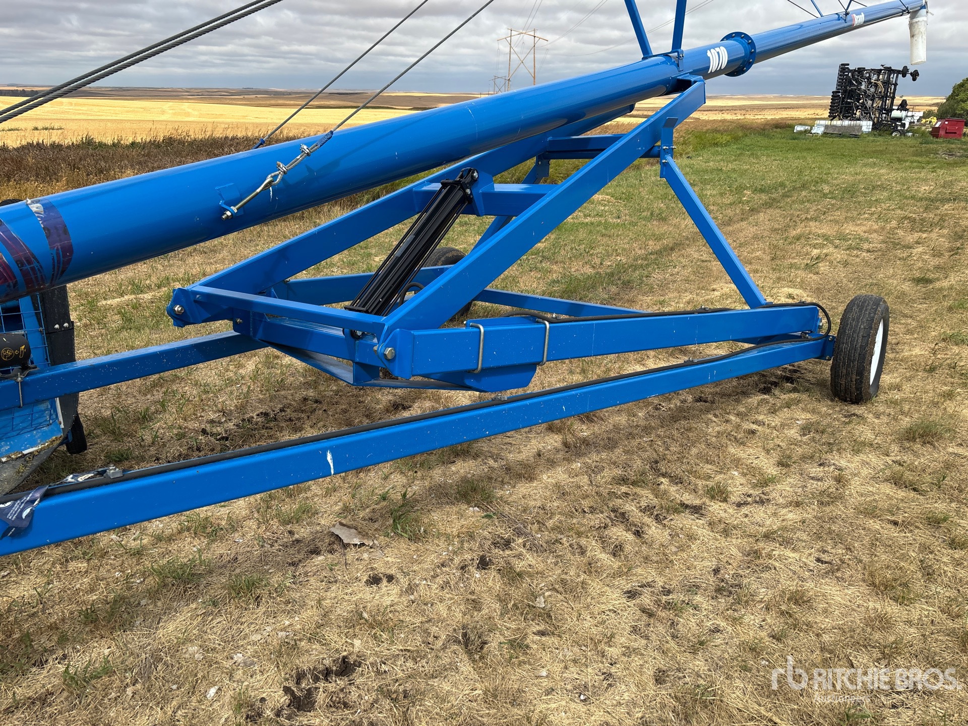 2015 Brandt 1070