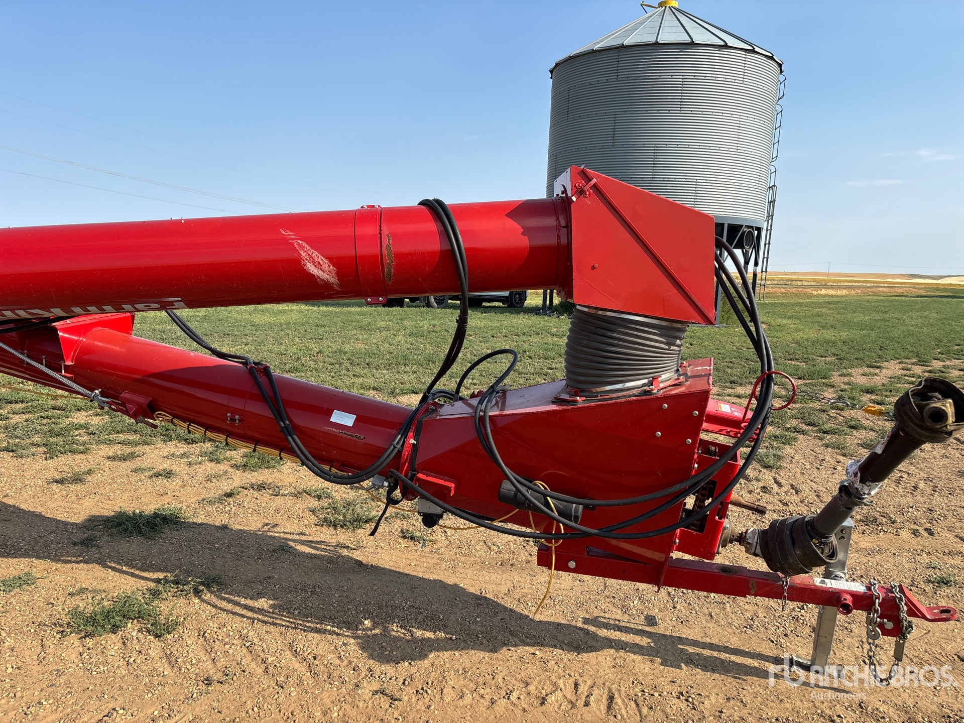 2019 Farm King 1370
