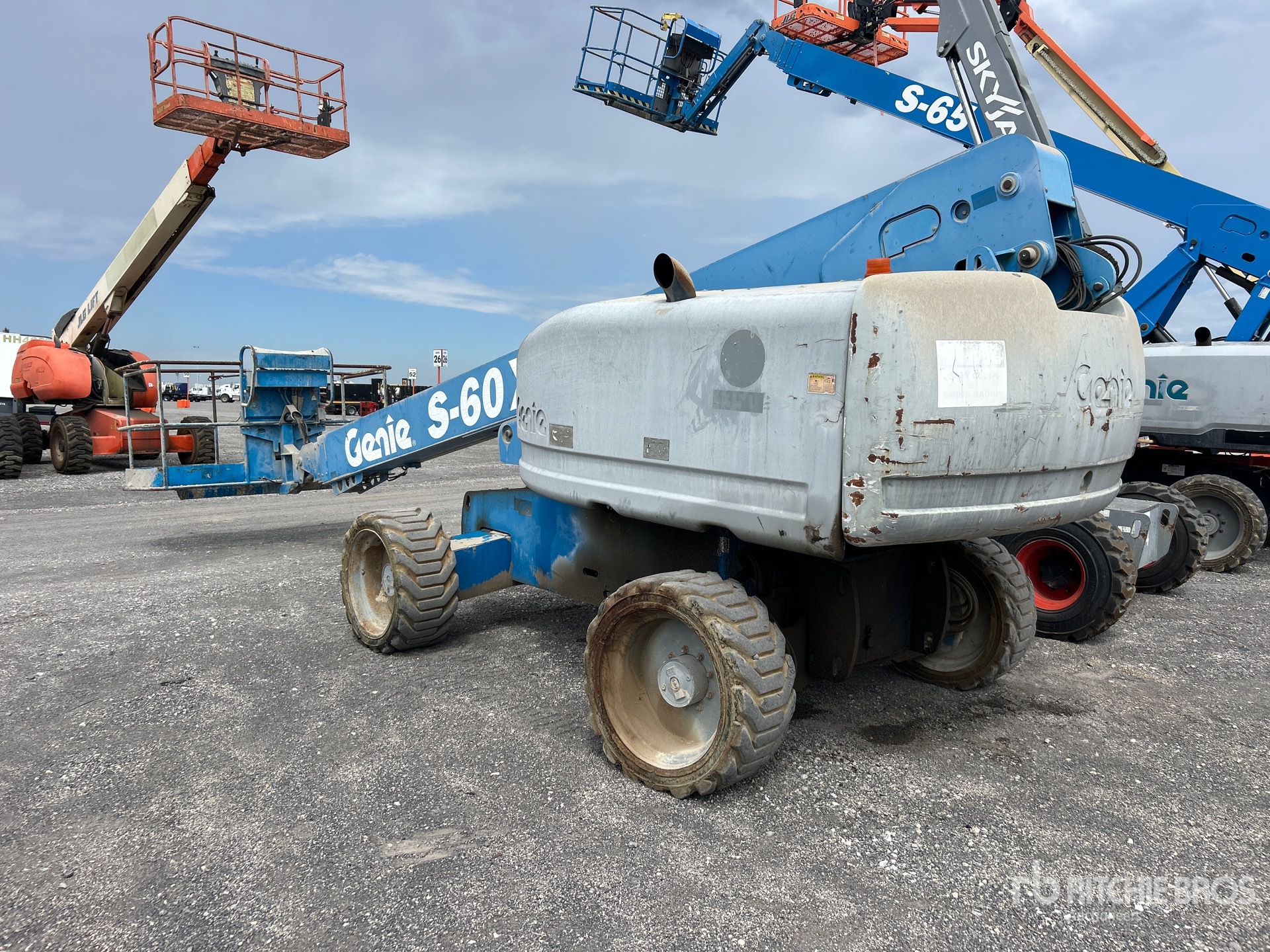 2010 Genie S-60X