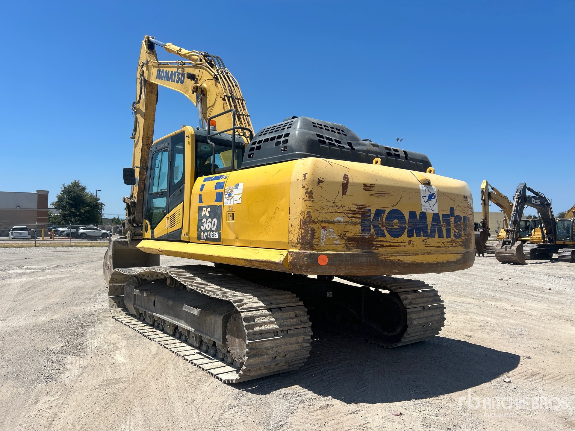 2017 Komatsu PC360LC-11
