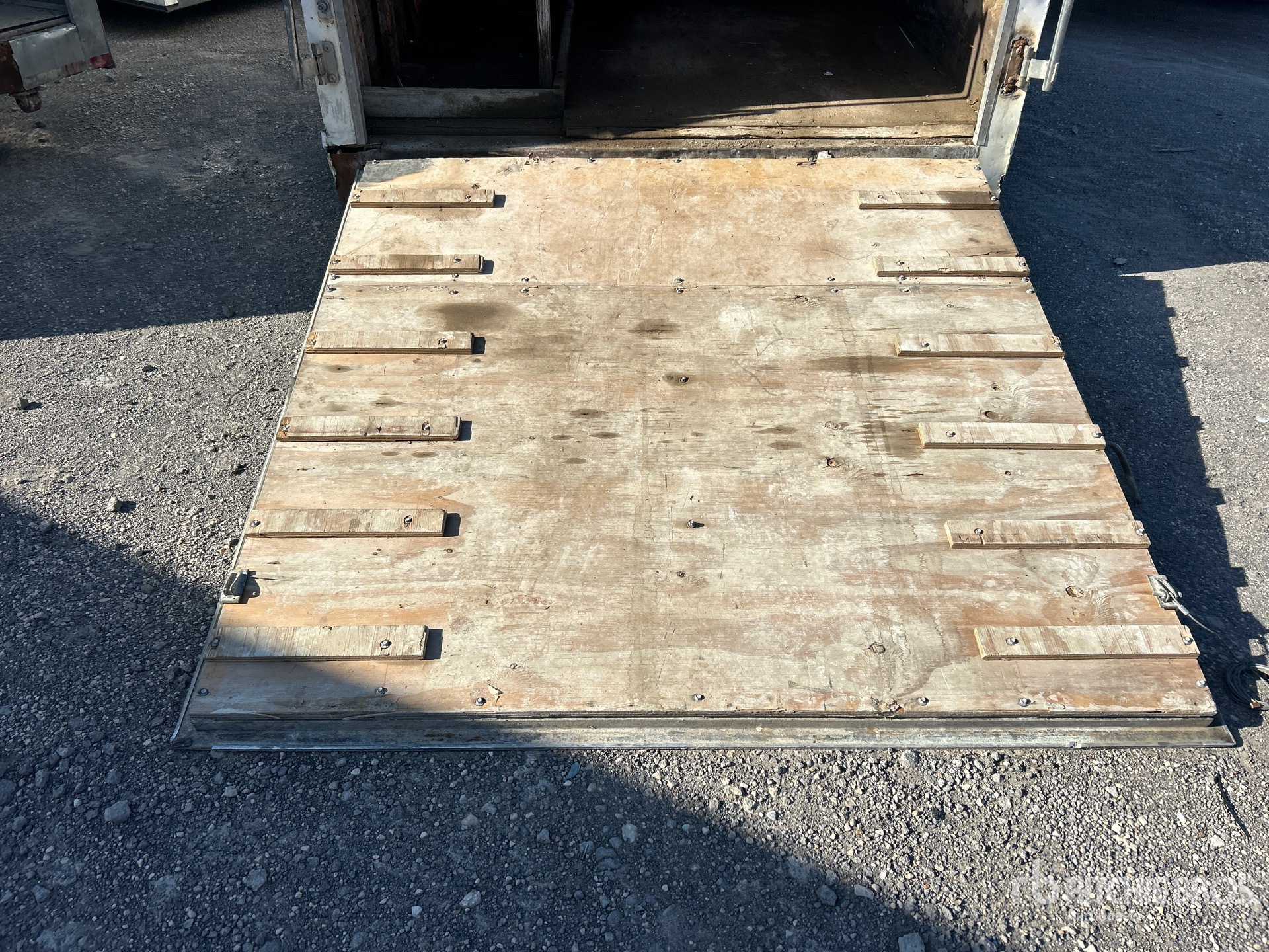 2004 Haulmark 16 FT T/A