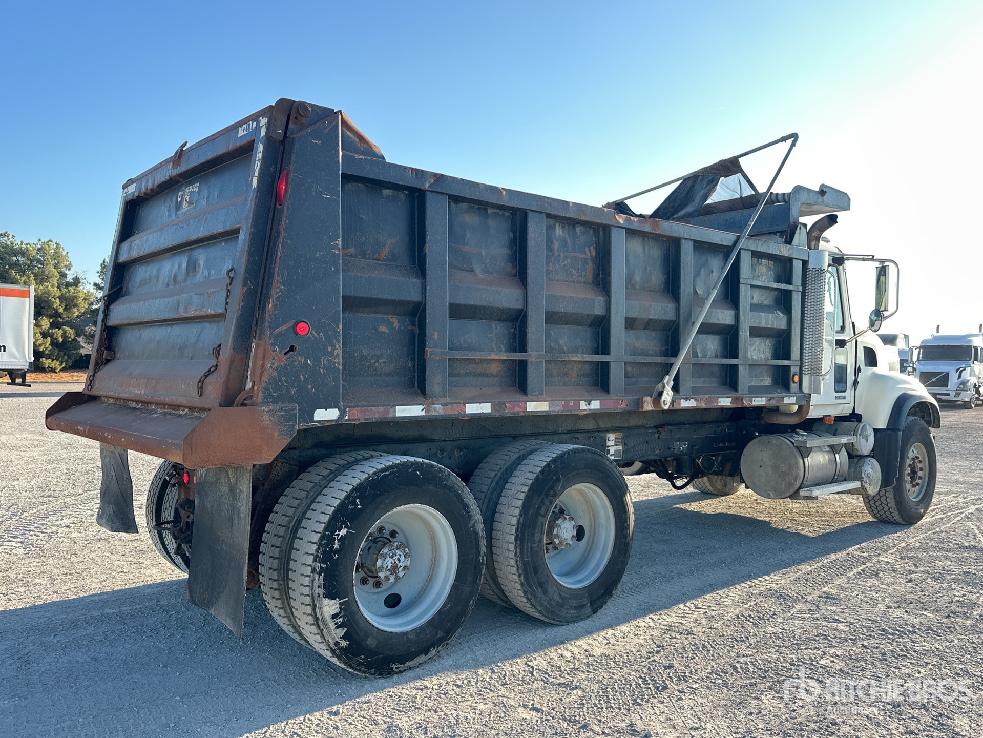 2007 Mack CV713