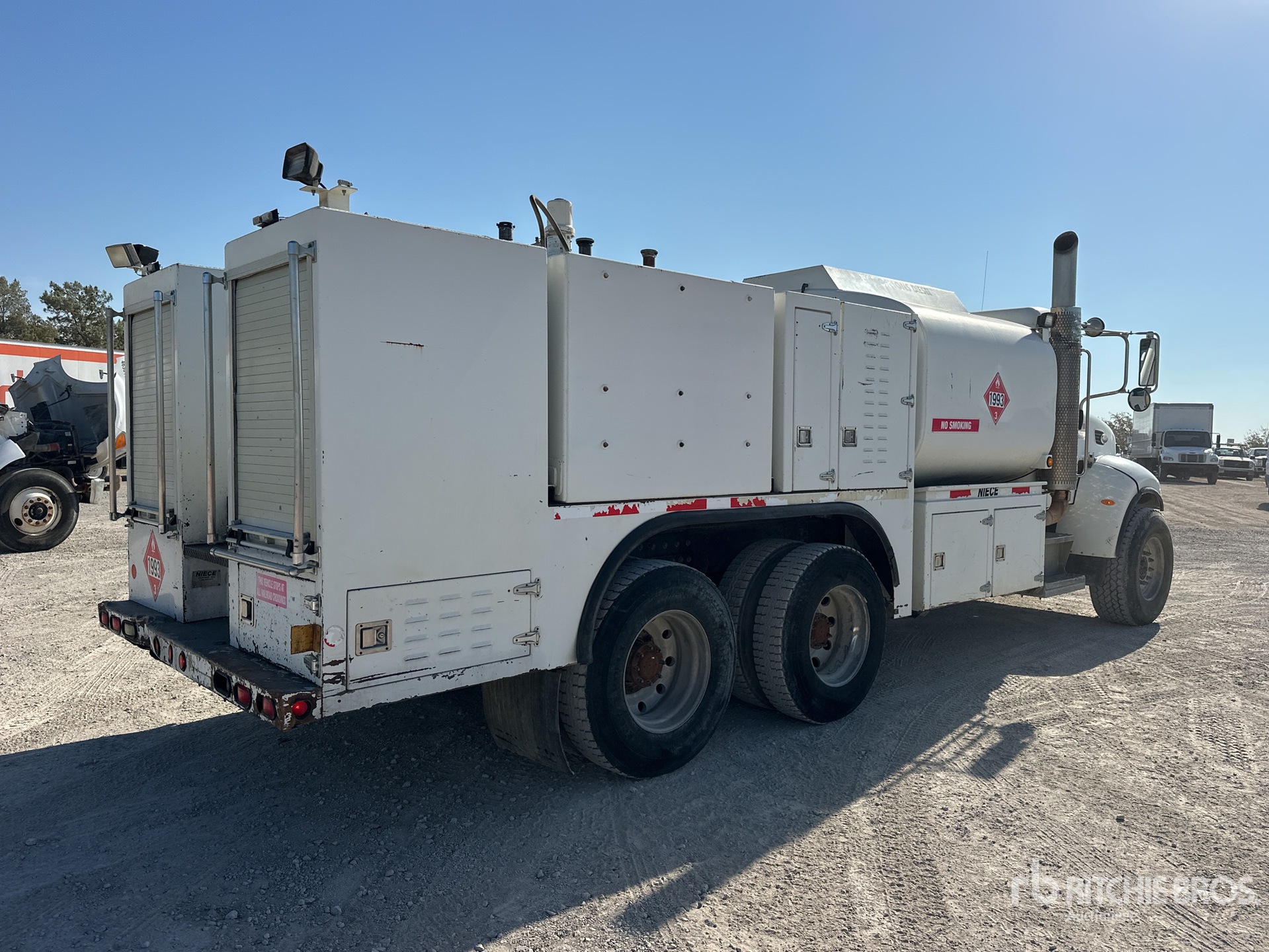2008 Peterbilt 340