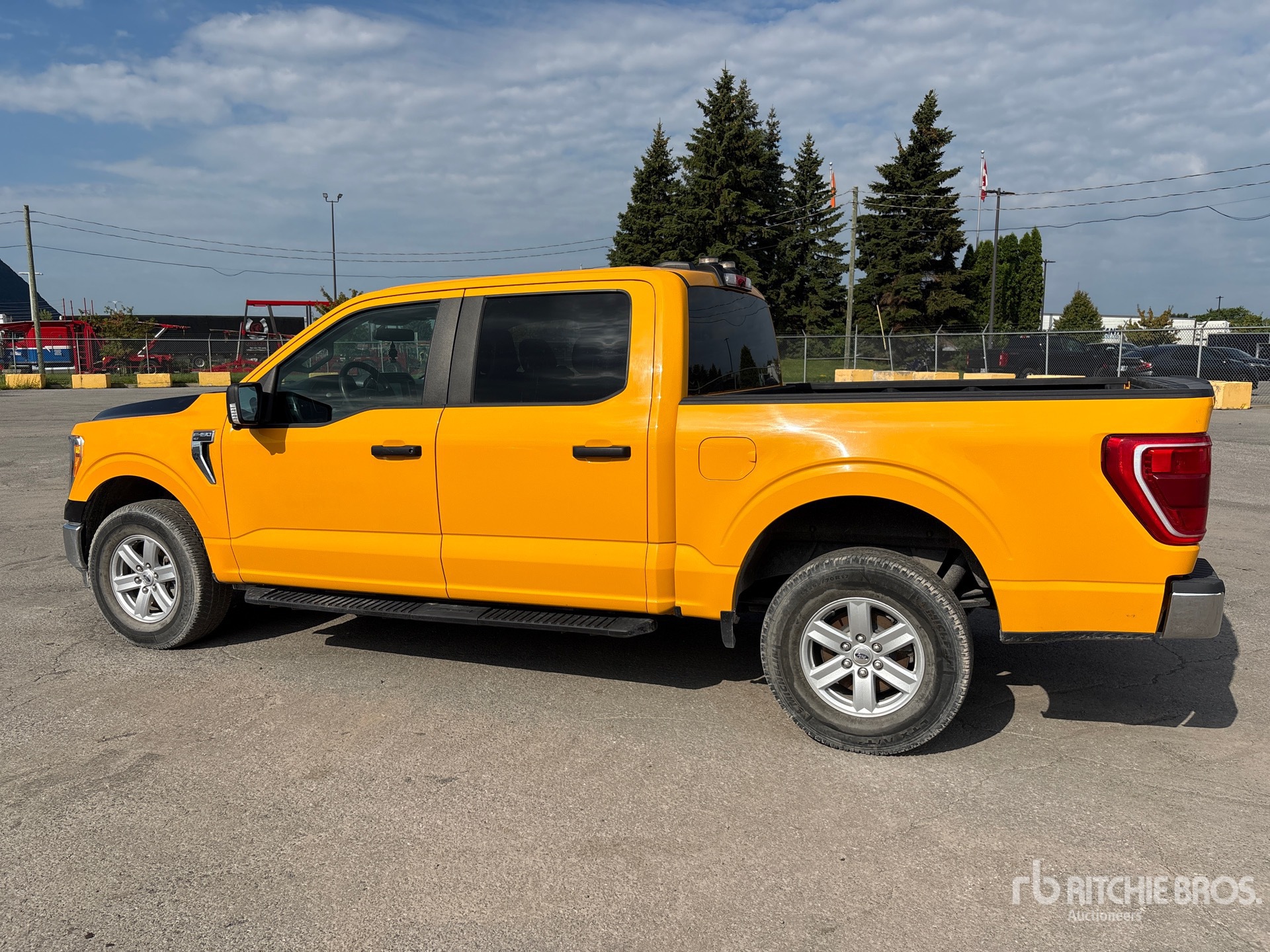 General Appearance with Picture, Left Rear Corner