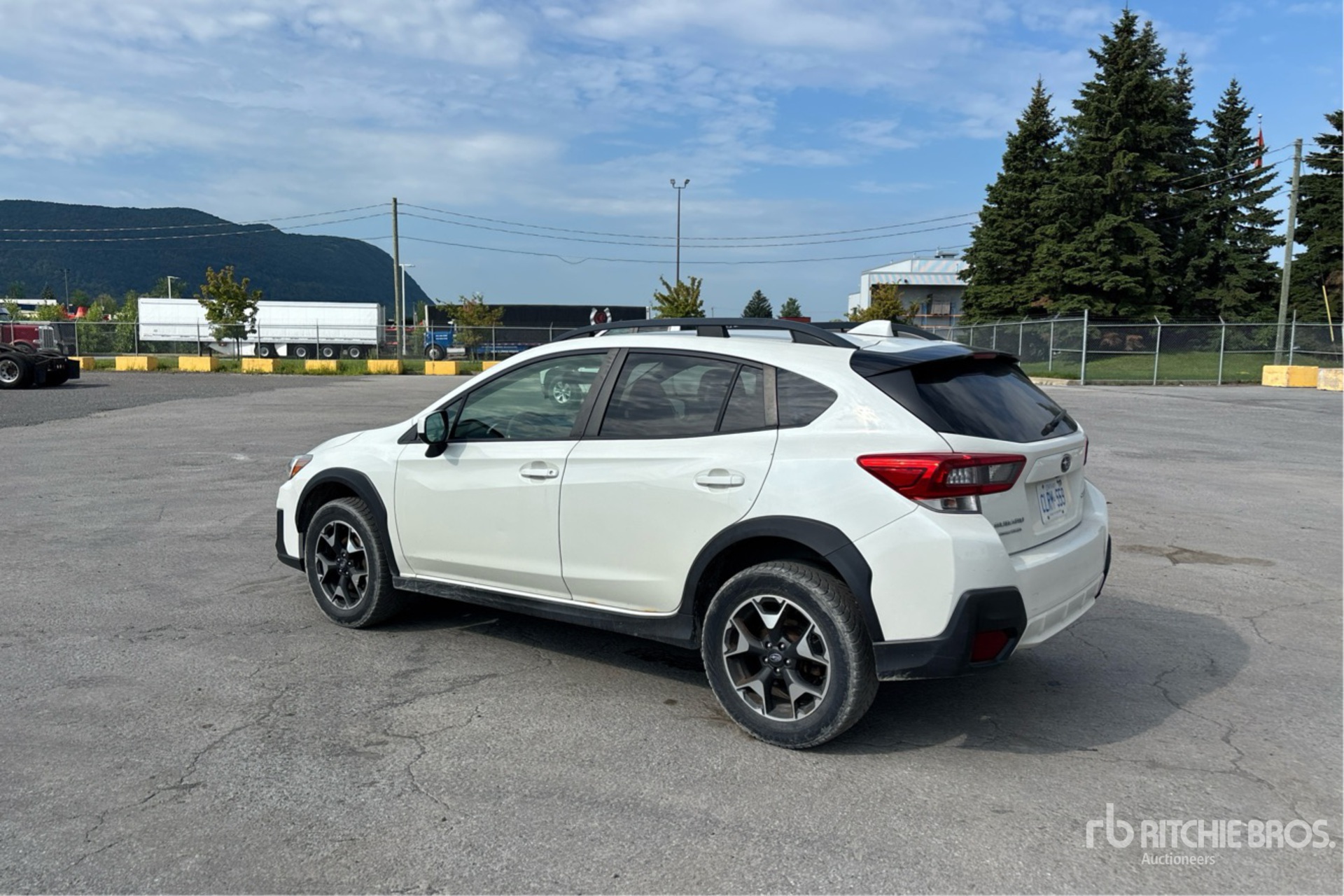 General Appearance with Picture, Left Rear Corner