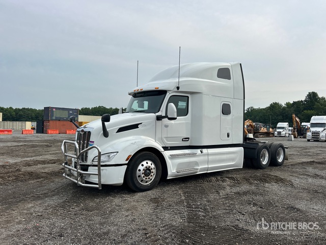 2022 Peterbilt 579 6x4 T/a Sleeper Truck Tractor
