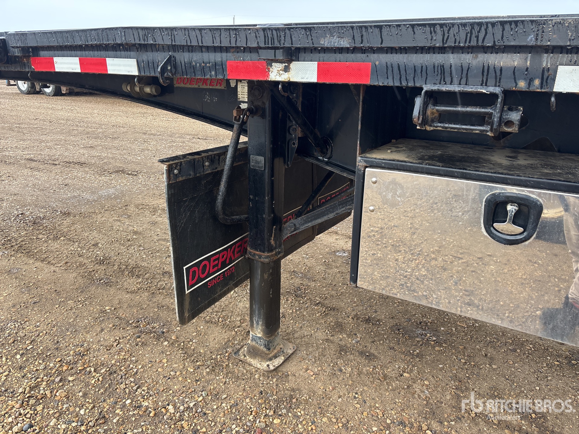 2008 Doepker 49 ft Tri/A