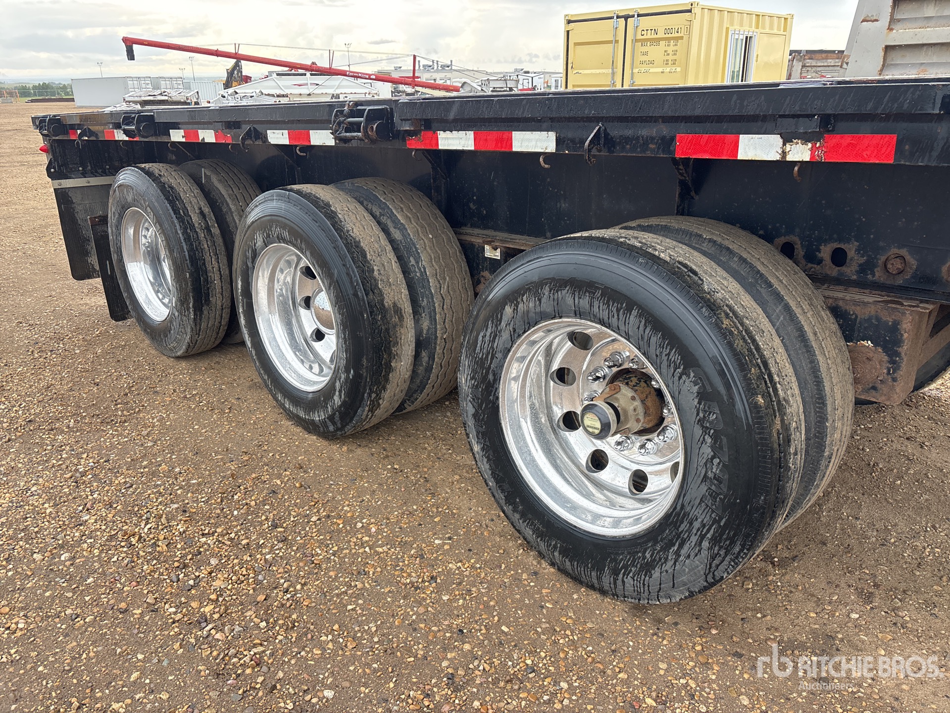 2008 Doepker 49 ft Tri/A