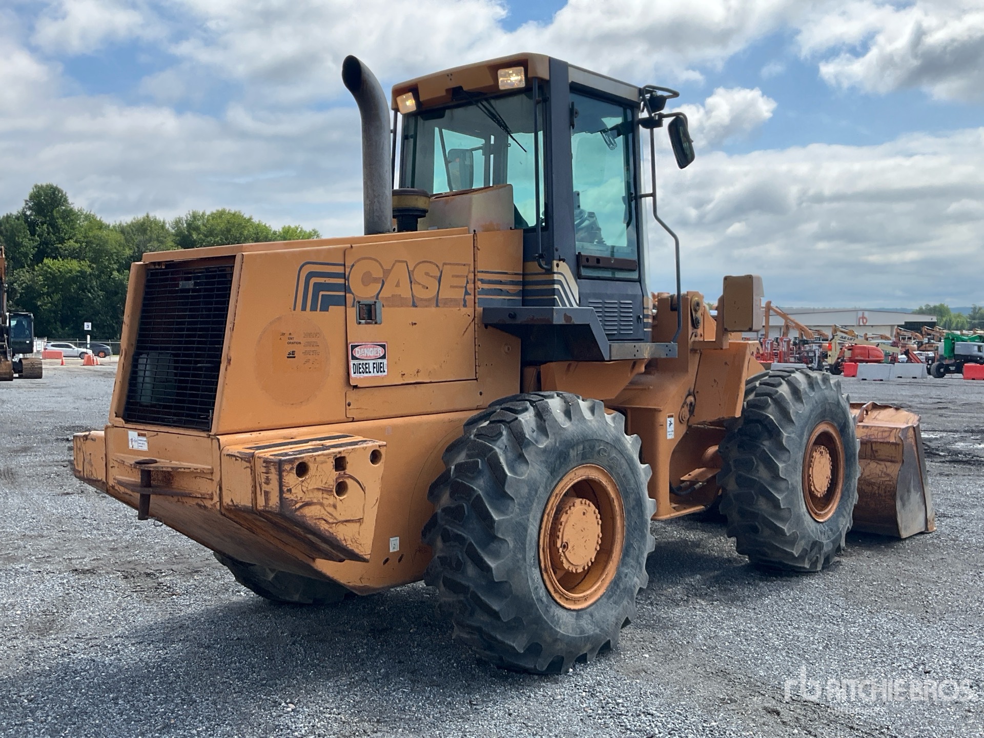 2000 Case 621C
