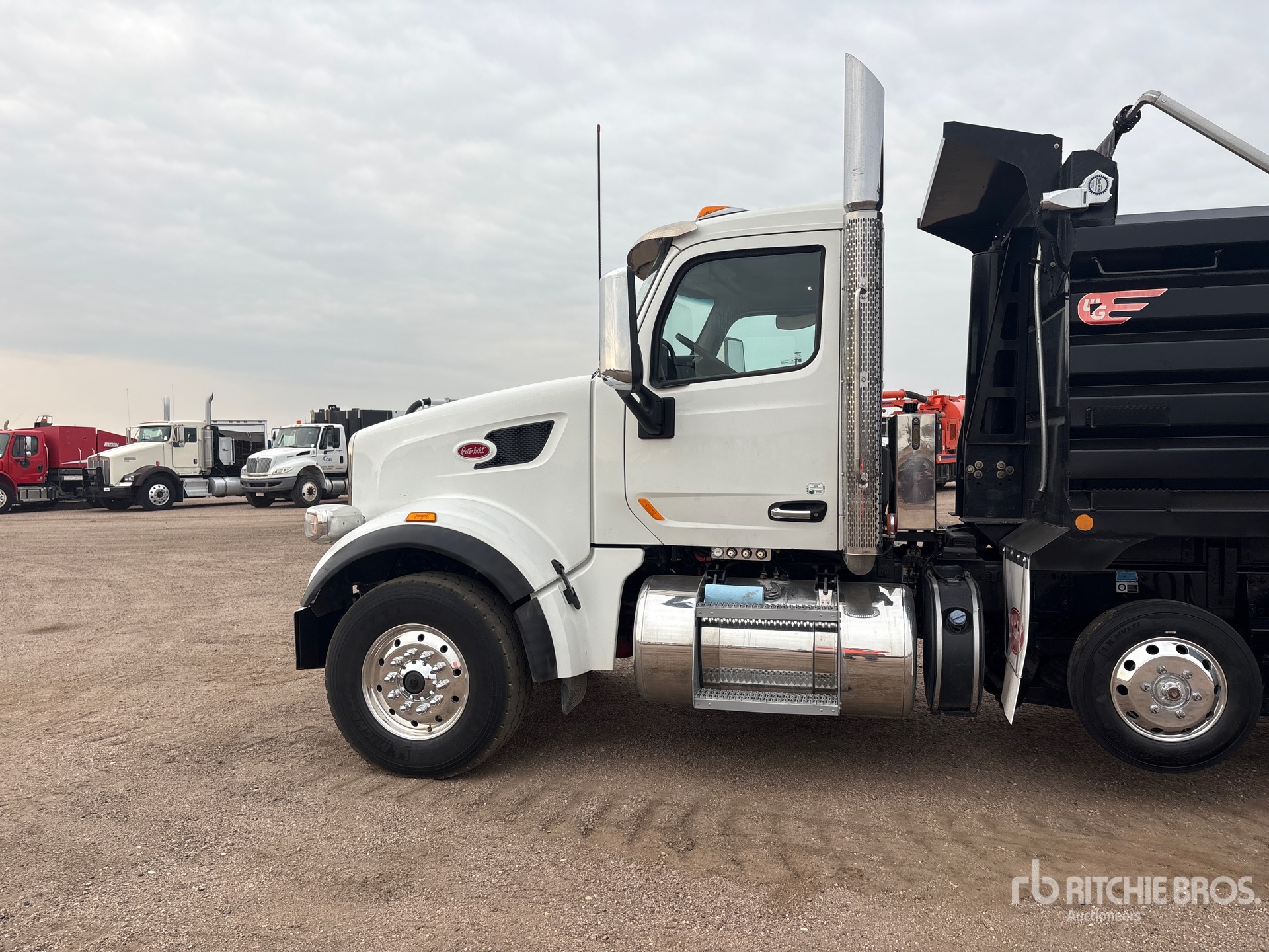2020 Peterbilt 567