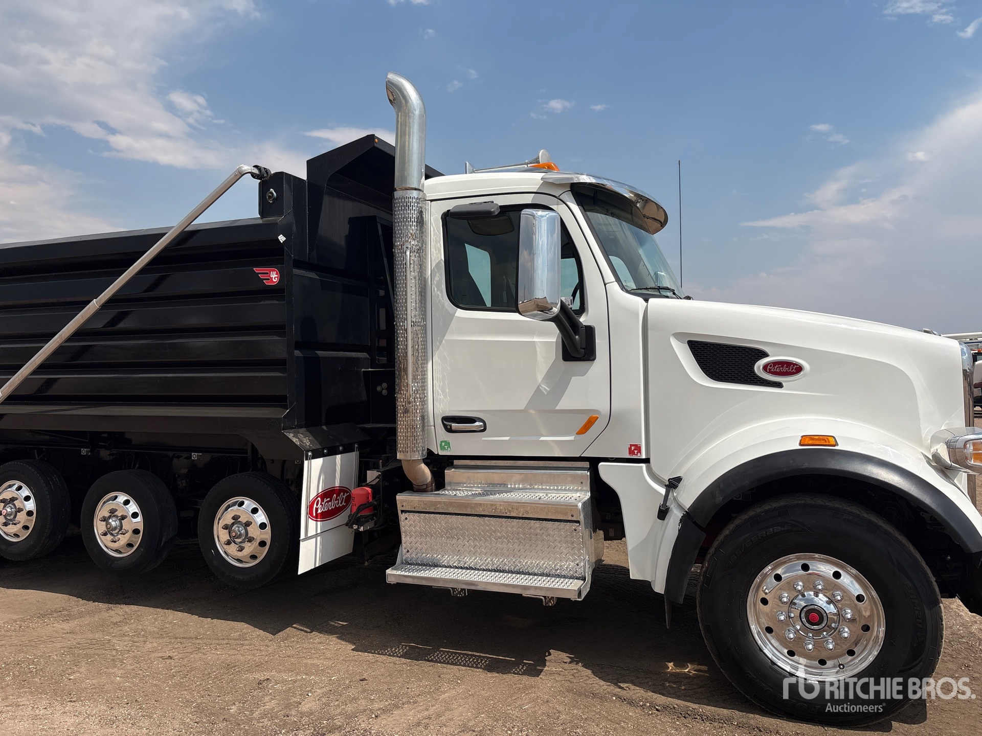 2020 Peterbilt 567
