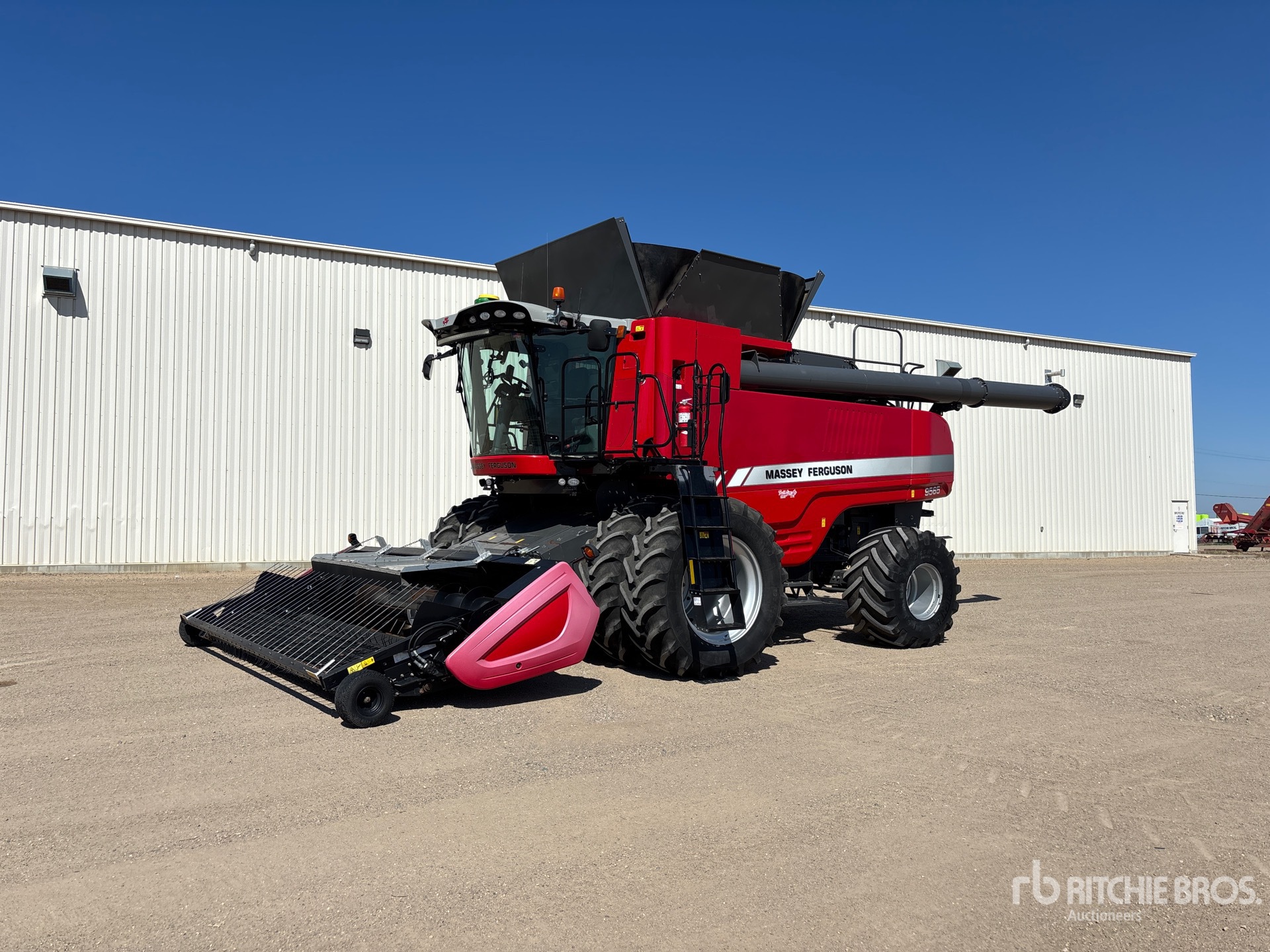2016 Massey Ferguson 9565