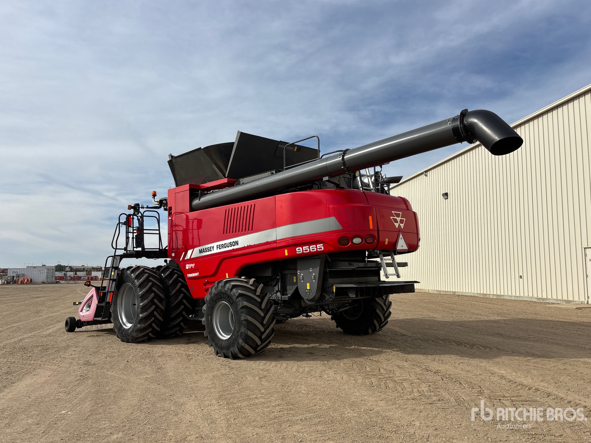 2019 Massey Ferguson 9565