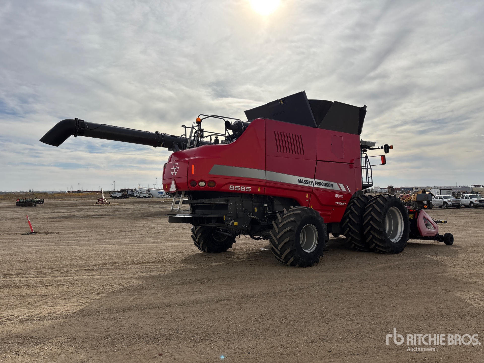 2019 Massey Ferguson 9565