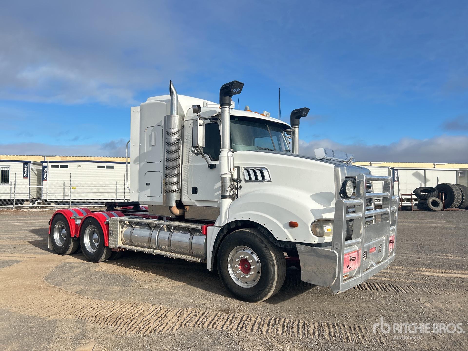 2010 Mack CMHT TRIDENT