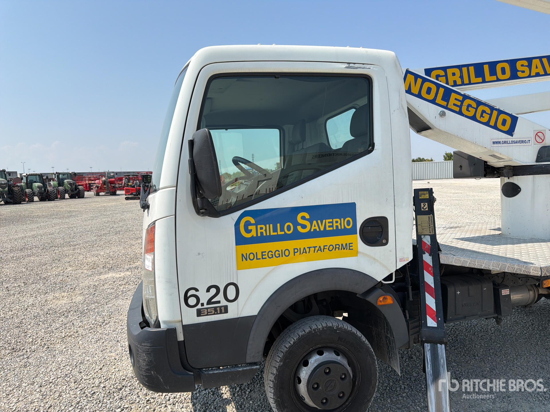 2010 Nissan CABSTAR 35.11